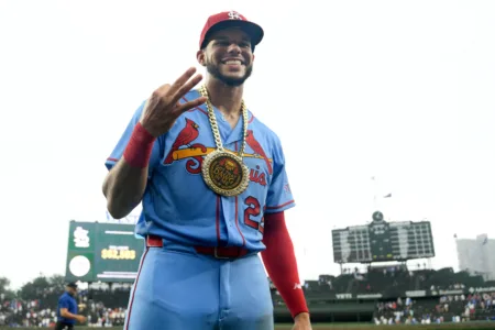 Cardinals whip Cubs 11-4